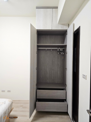 臥室 BEDROOM