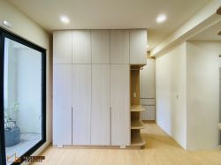 臥室 BEDROOM