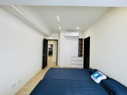 臥室 BEDROOM