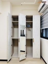 臥室 BEDROOM