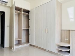 臥室 BEDROOM
