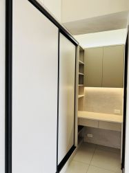 臥室 BEDROOM