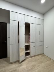 臥室 BEDROOM