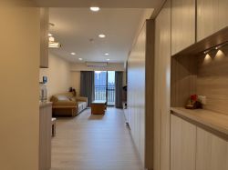 玄關 ENTRYWAY