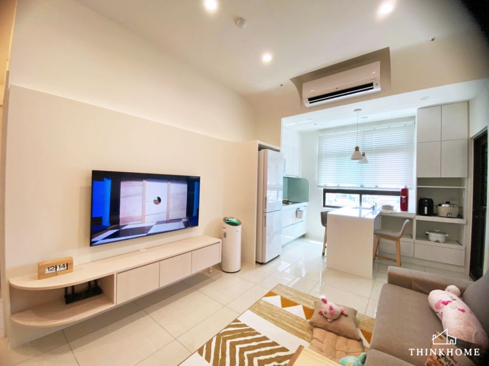 客廳 LIVING ROOM