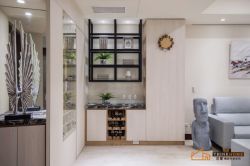 玄關 ENTRYWAY